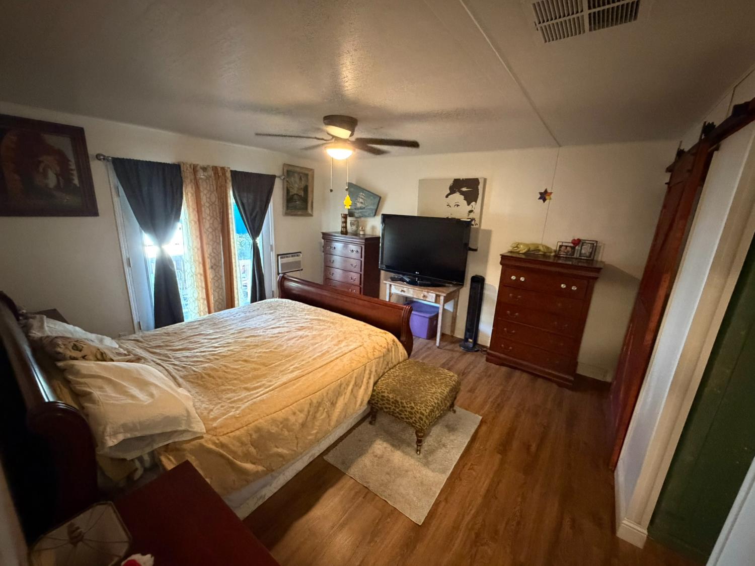 2706 W Ashlan Ave, Fresno, CA 93722