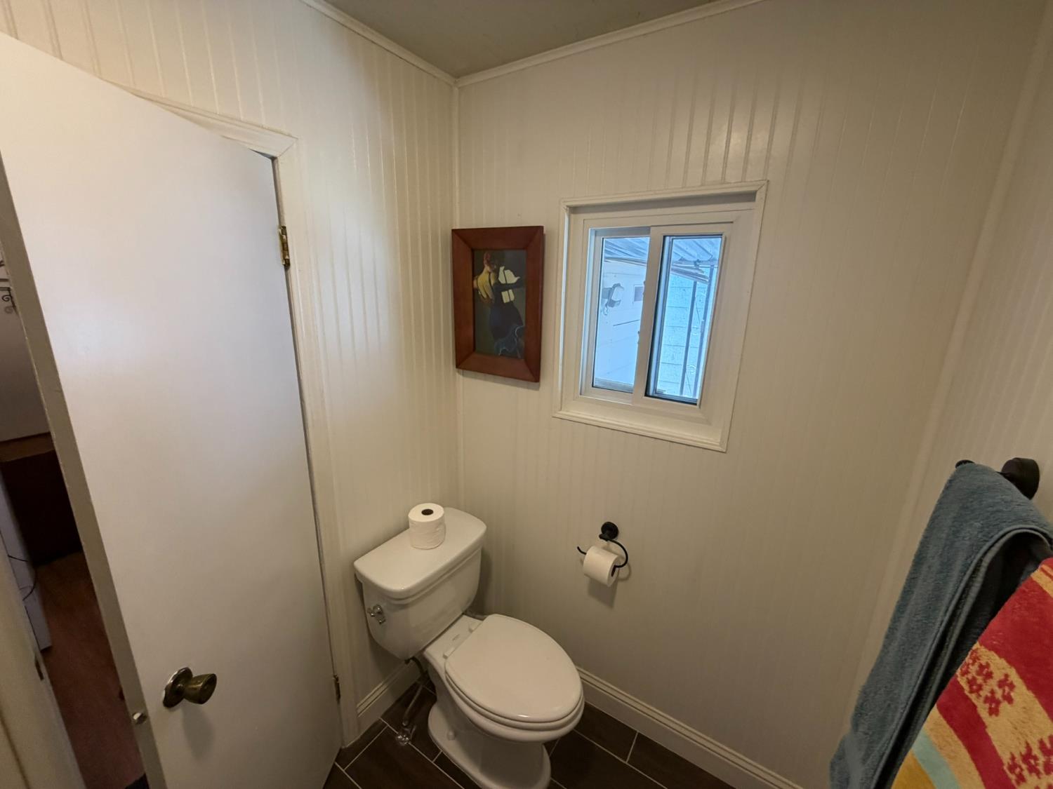 2706 W Ashlan Ave, Fresno, CA 93722