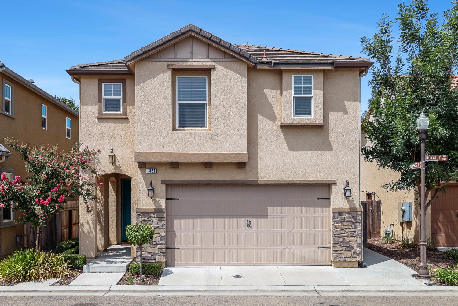 1324 Royalty Way, Clovis, CA 93619