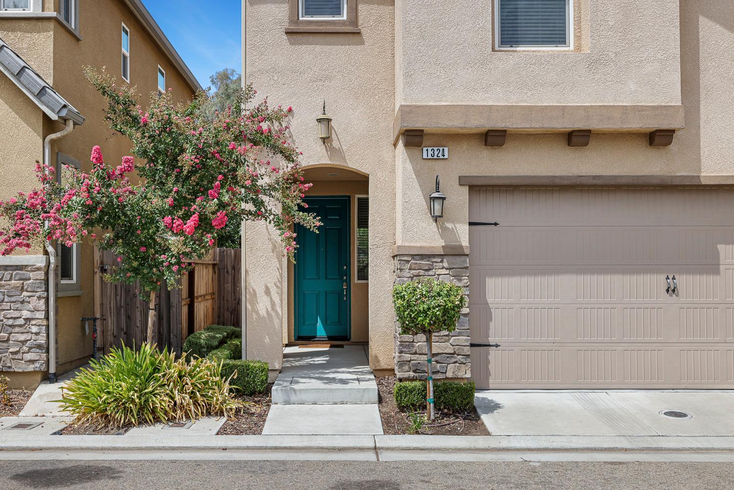 1324 Royalty Way, Clovis, CA 93619