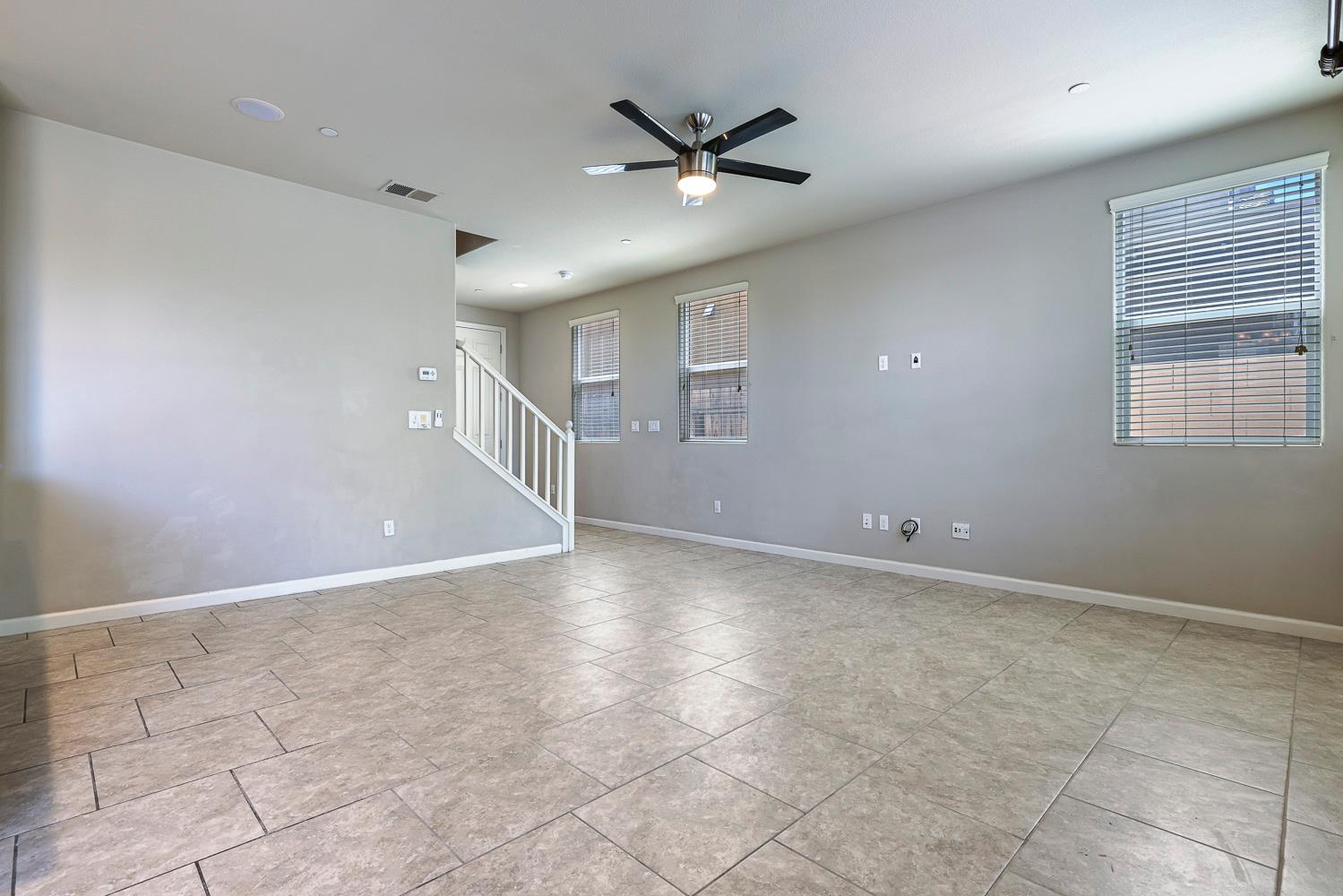 1324 Royalty Way, Clovis, CA 93619