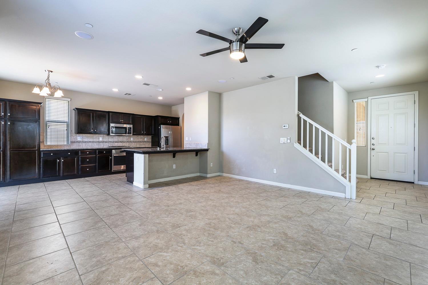 1324 Royalty Way, Clovis, CA 93619