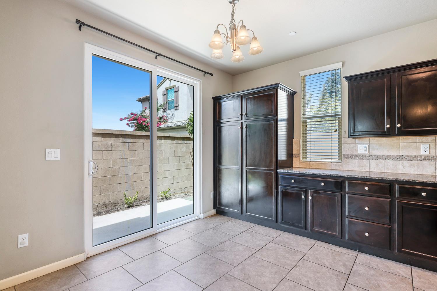 1324 Royalty Way, Clovis, CA 93619