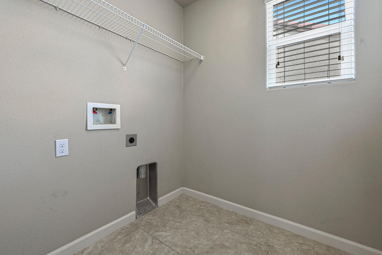 1324 Royalty Way, Clovis, CA 93619
