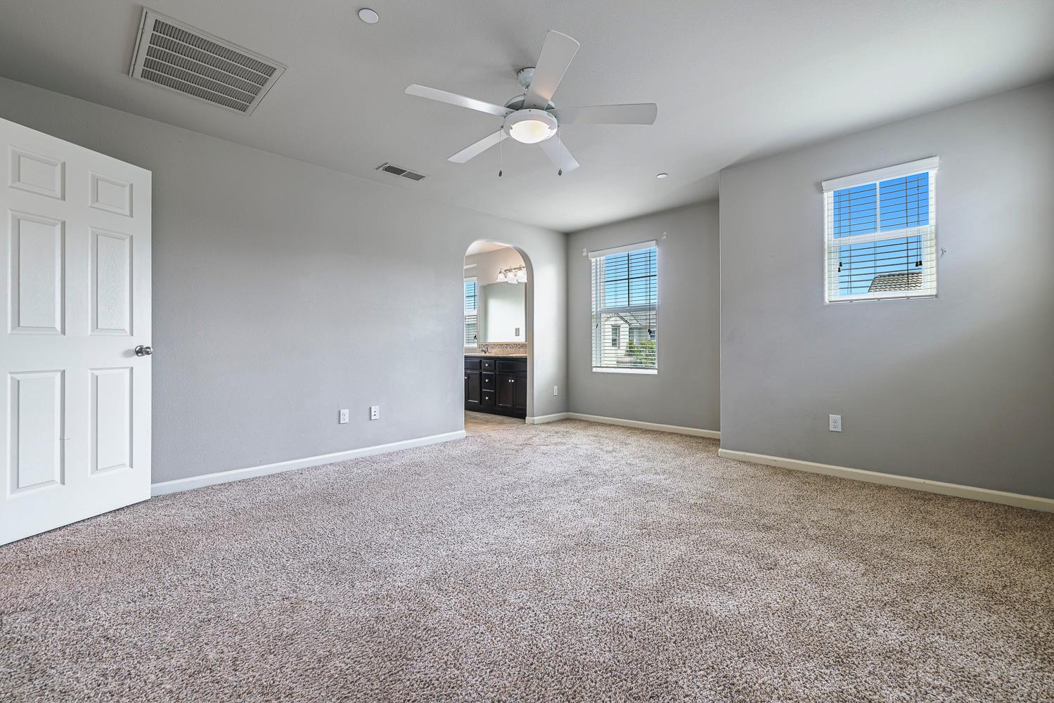 1324 Royalty Way, Clovis, CA 93619