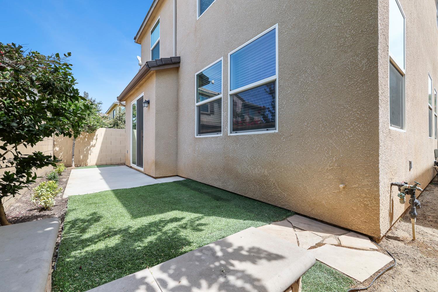1324 Royalty Way, Clovis, CA 93619