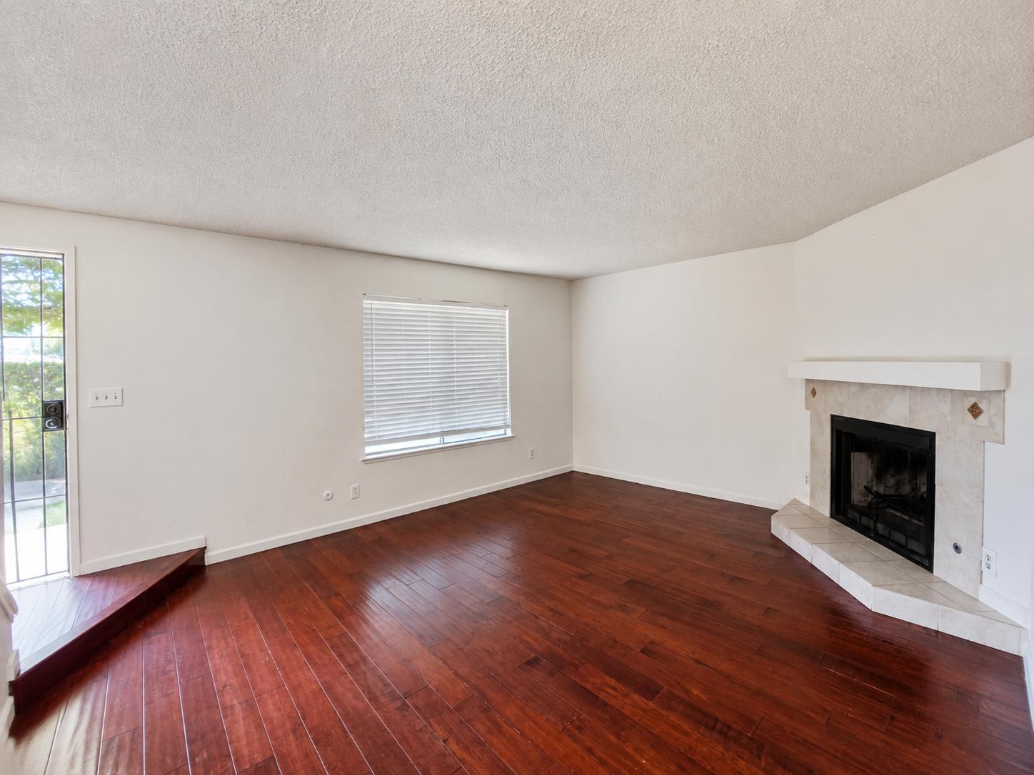 4747 N Woodrow Ave #105, Fresno, CA 93726