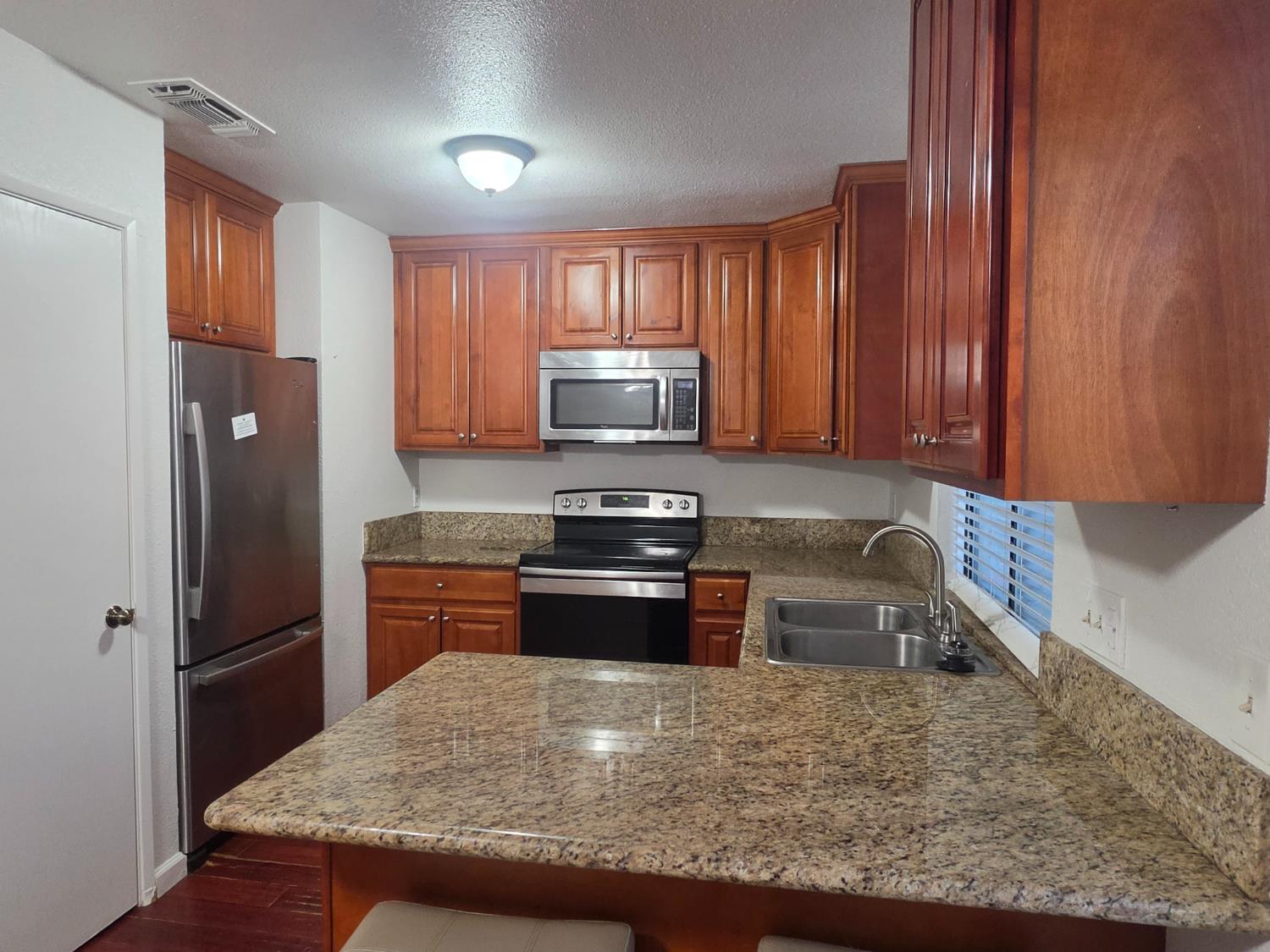 4747 N Woodrow Ave #105, Fresno, CA 93726
