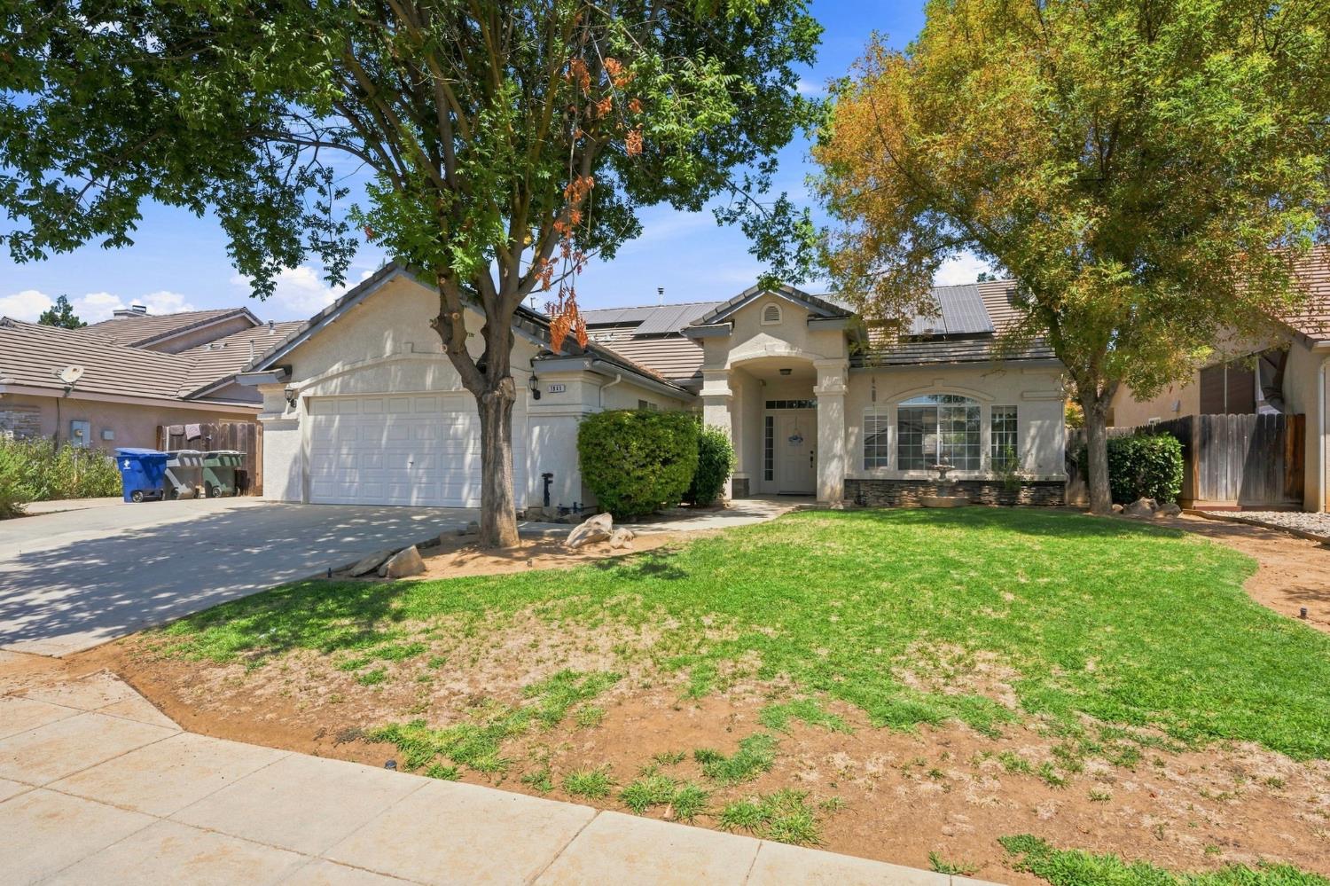 1941 Cromwell ave, Clovis, CA 93611