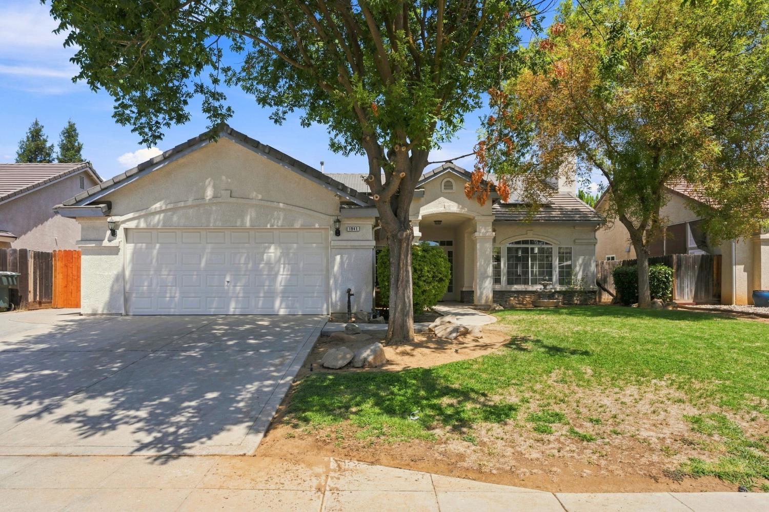 1941 Cromwell ave, Clovis, CA 93611
