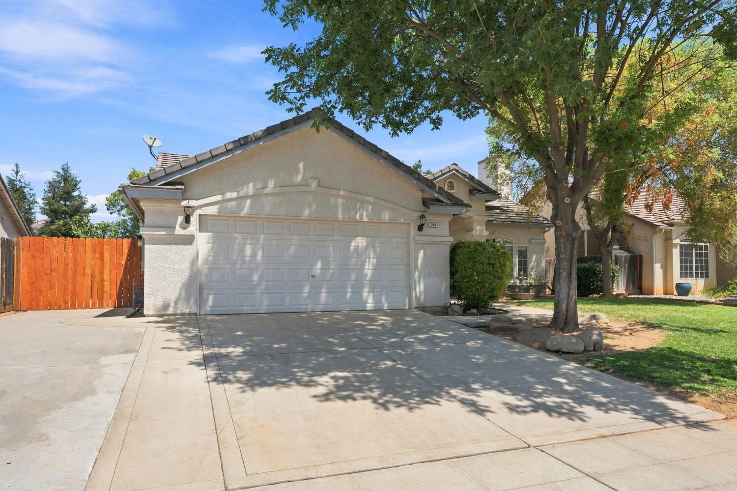 1941 Cromwell ave, Clovis, CA 93611