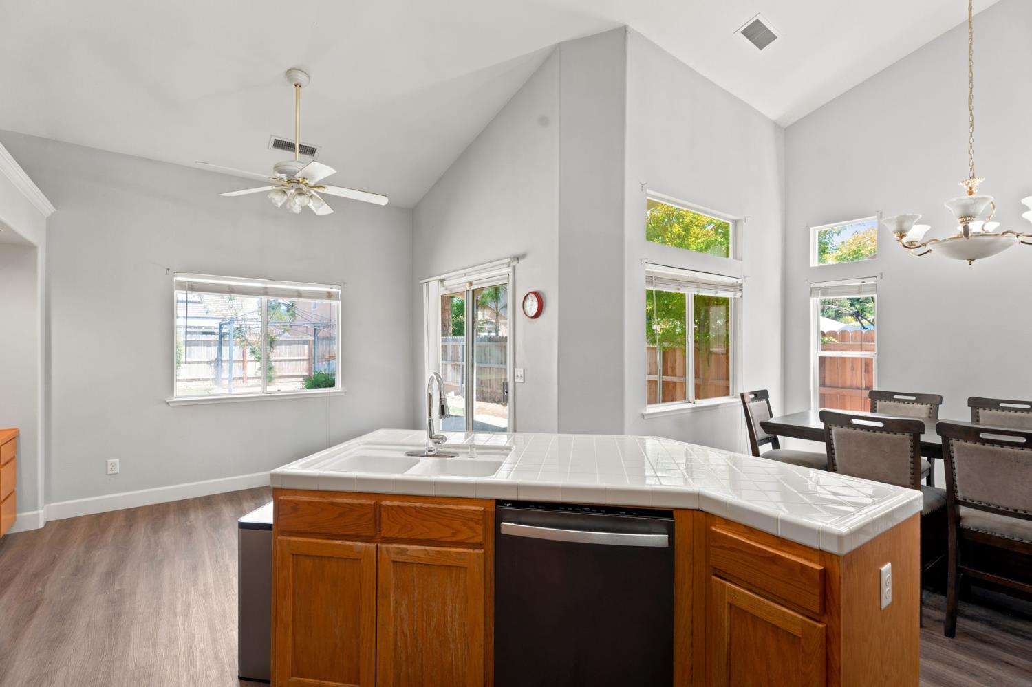 1941 Cromwell ave, Clovis, CA 93611