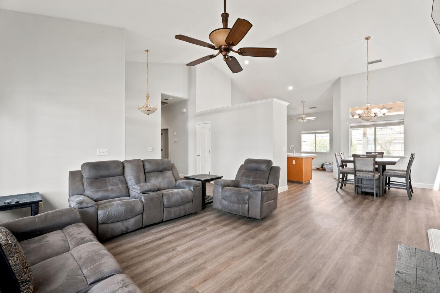 1941 Cromwell ave, Clovis, CA 93611