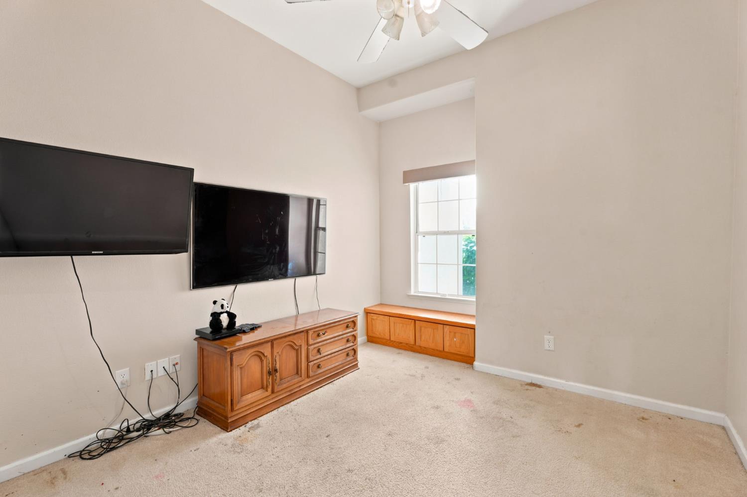 1941 Cromwell ave, Clovis, CA 93611