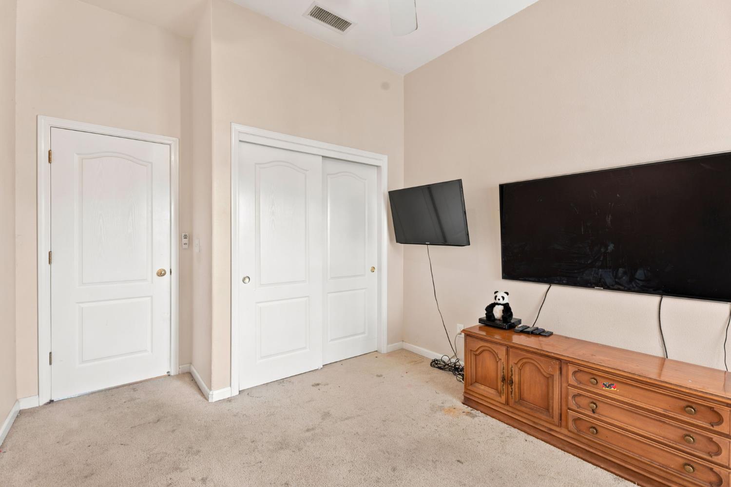 1941 Cromwell ave, Clovis, CA 93611