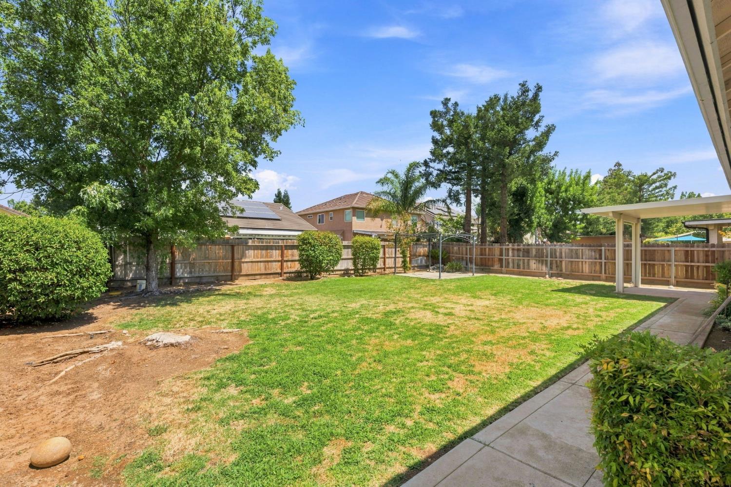 1941 Cromwell ave, Clovis, CA 93611