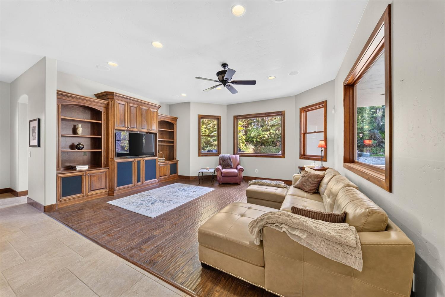 5034 W Firenze Ave, Visalia, CA 93291