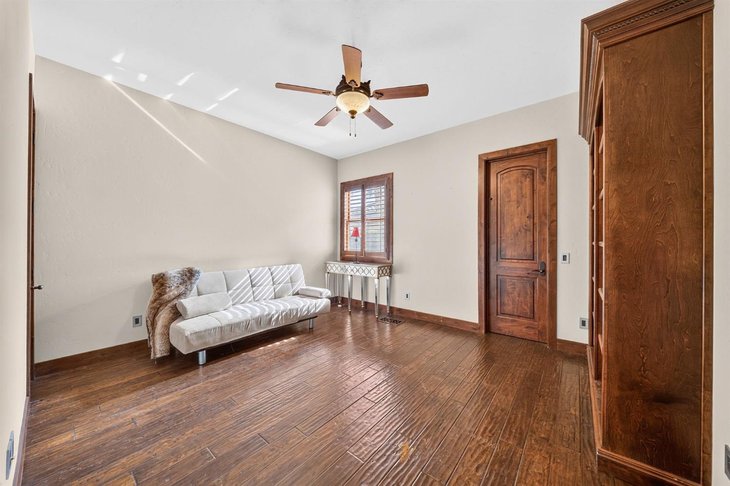 5034 W Firenze Ave, Visalia, CA 93291