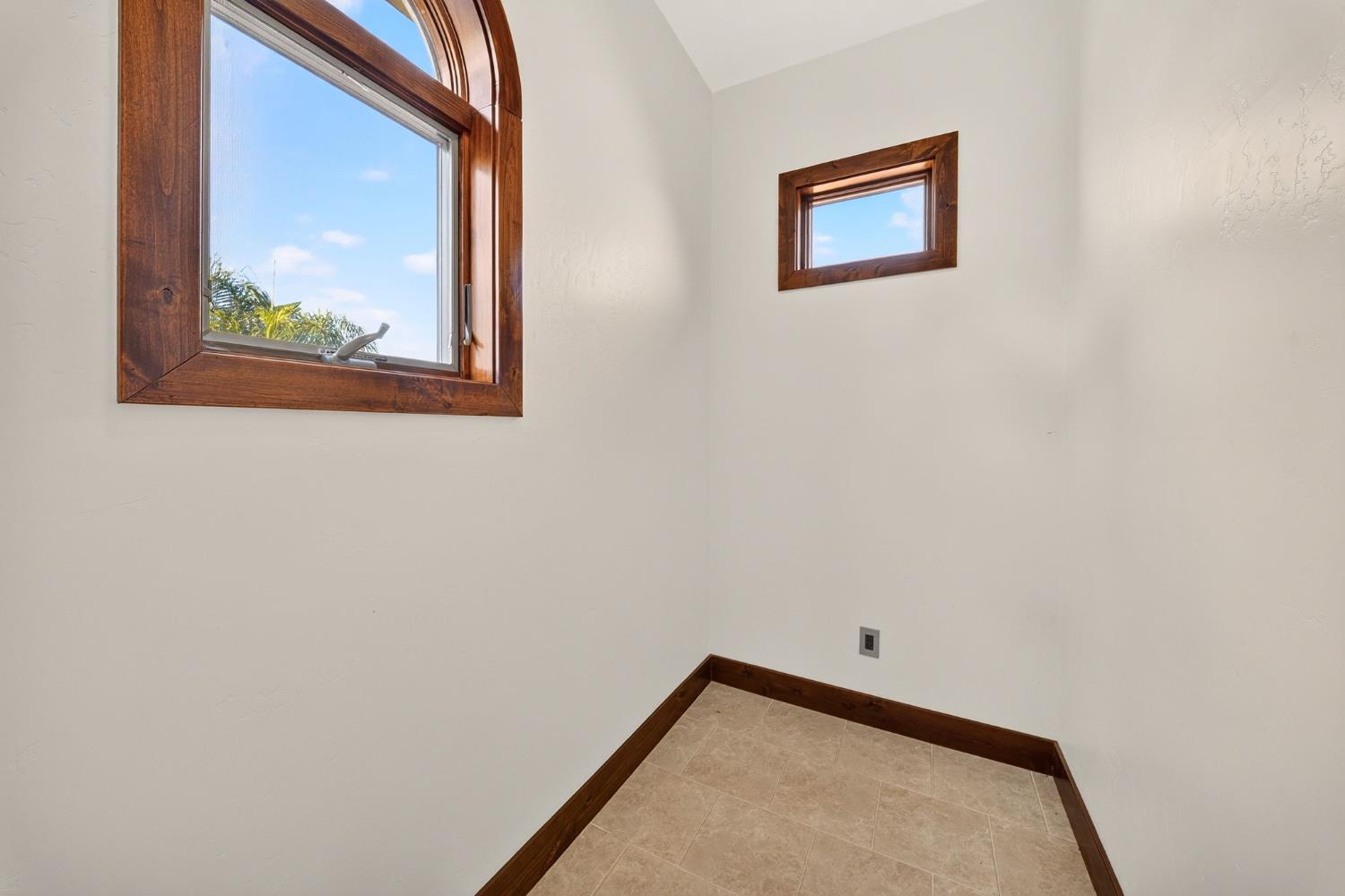 5034 W Firenze Ave, Visalia, CA 93291