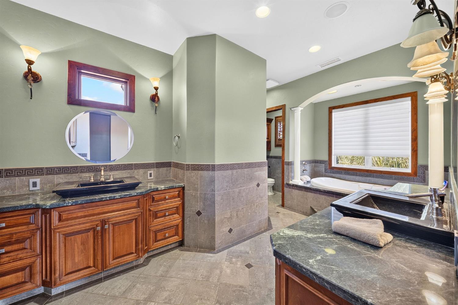 5034 W Firenze Ave, Visalia, CA 93291