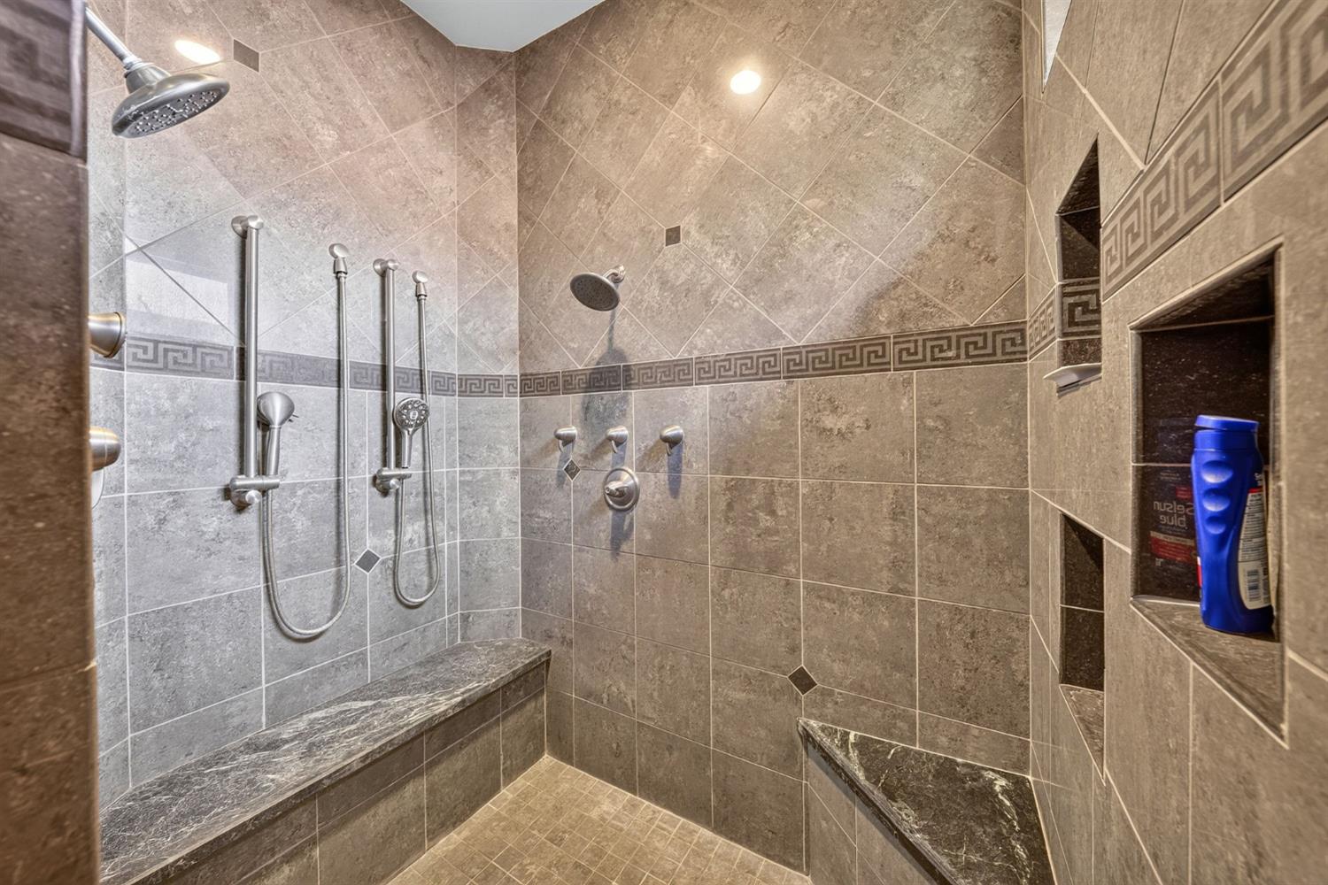5034 W Firenze Ave, Visalia, CA 93291