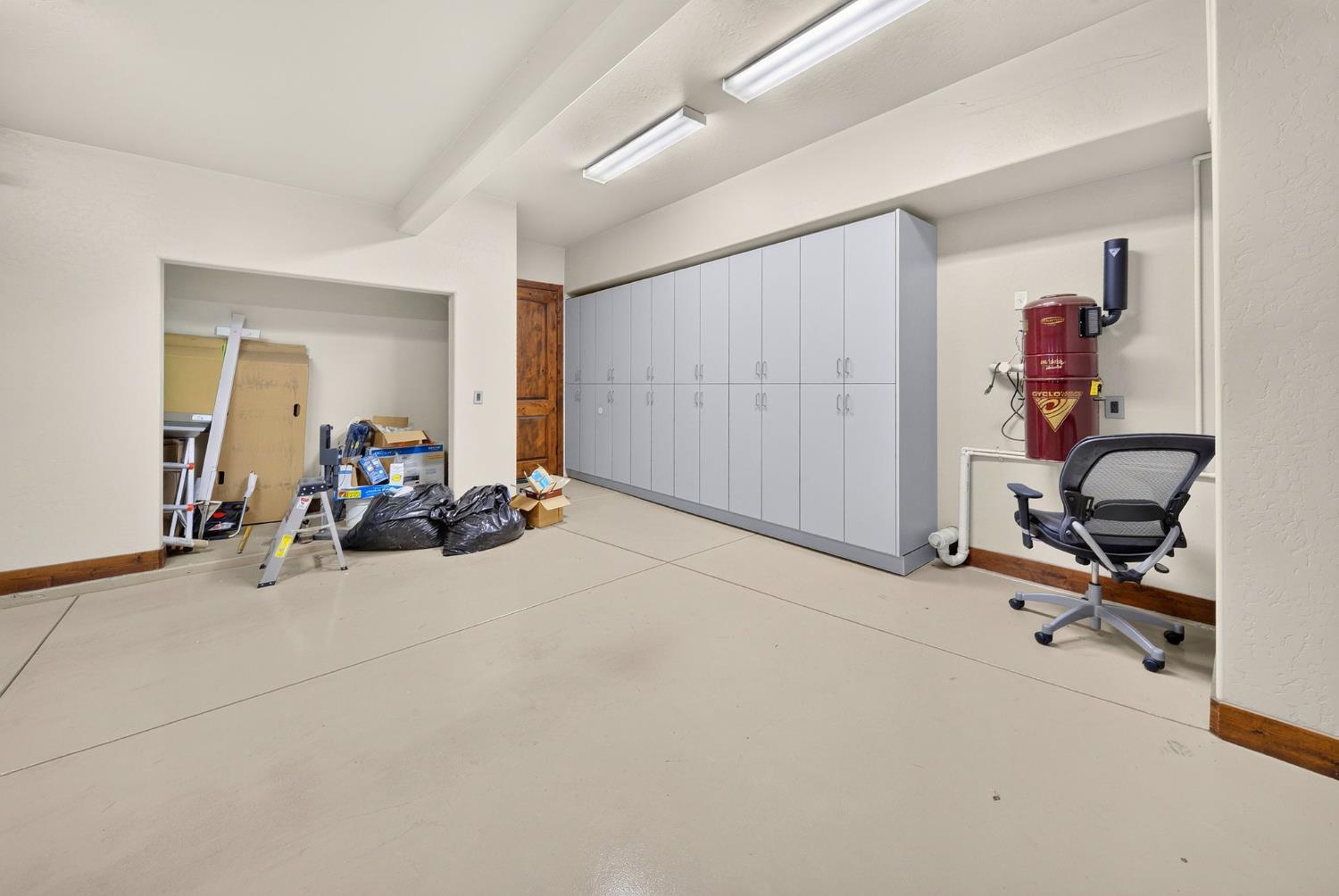 5034 W Firenze Ave, Visalia, CA 93291