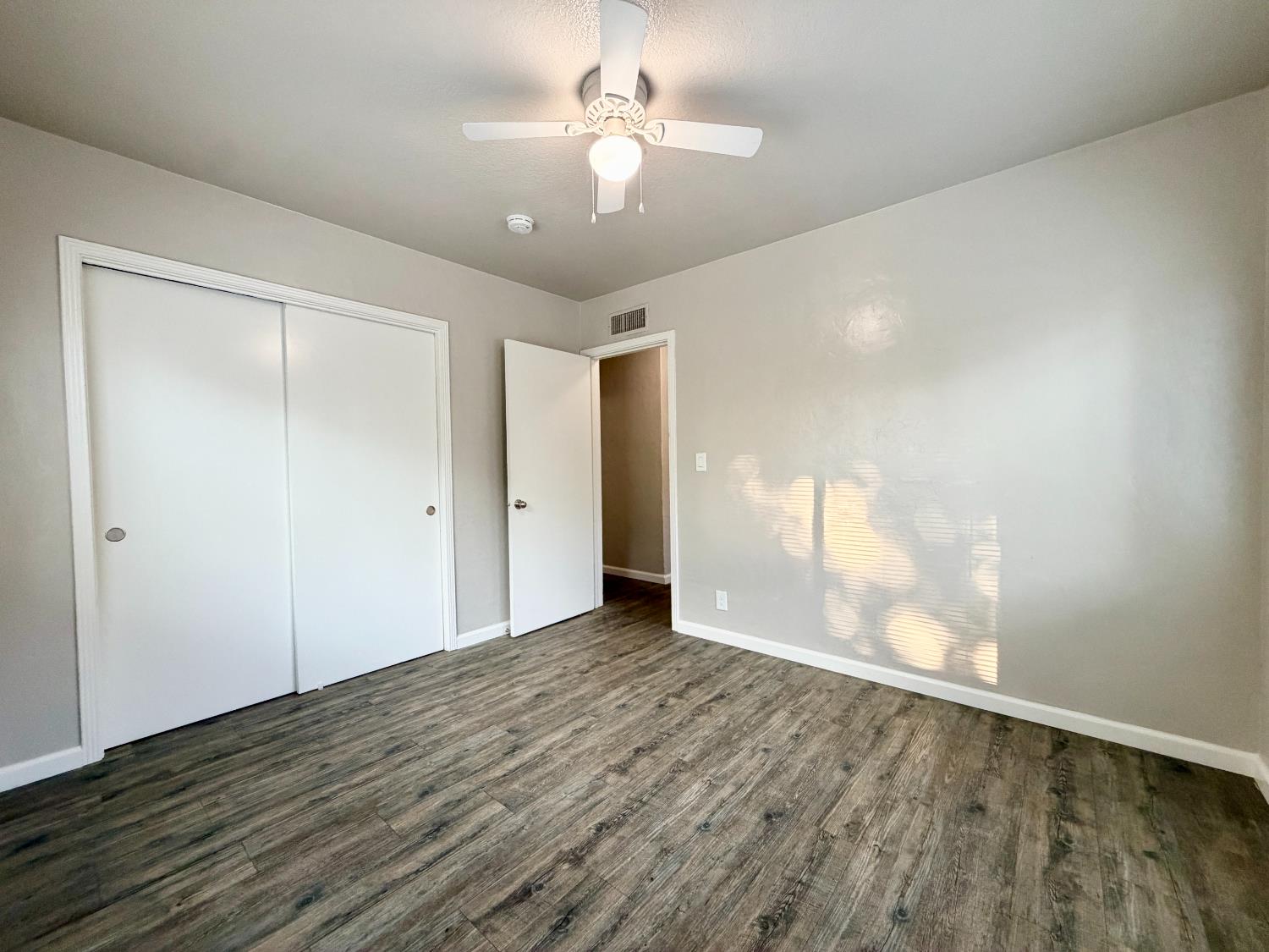 847 W Robinson Ave, Fresno, CA 93705