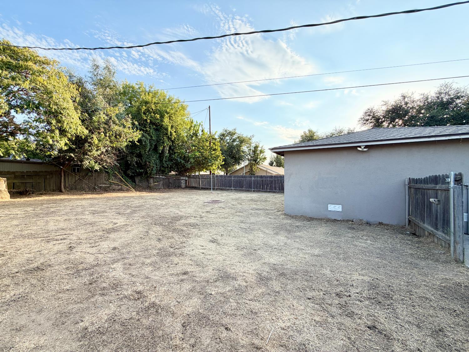 847 W Robinson Ave, Fresno, CA 93705