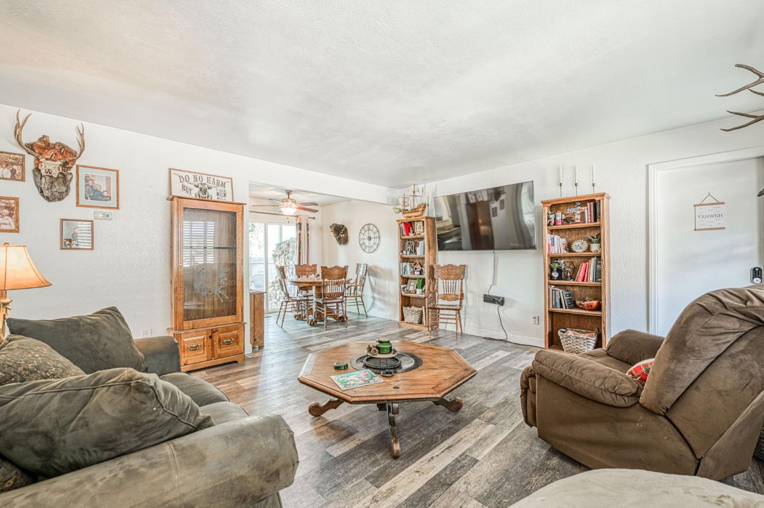 33799 Tocaloma Rd, Auberry, CA 93602