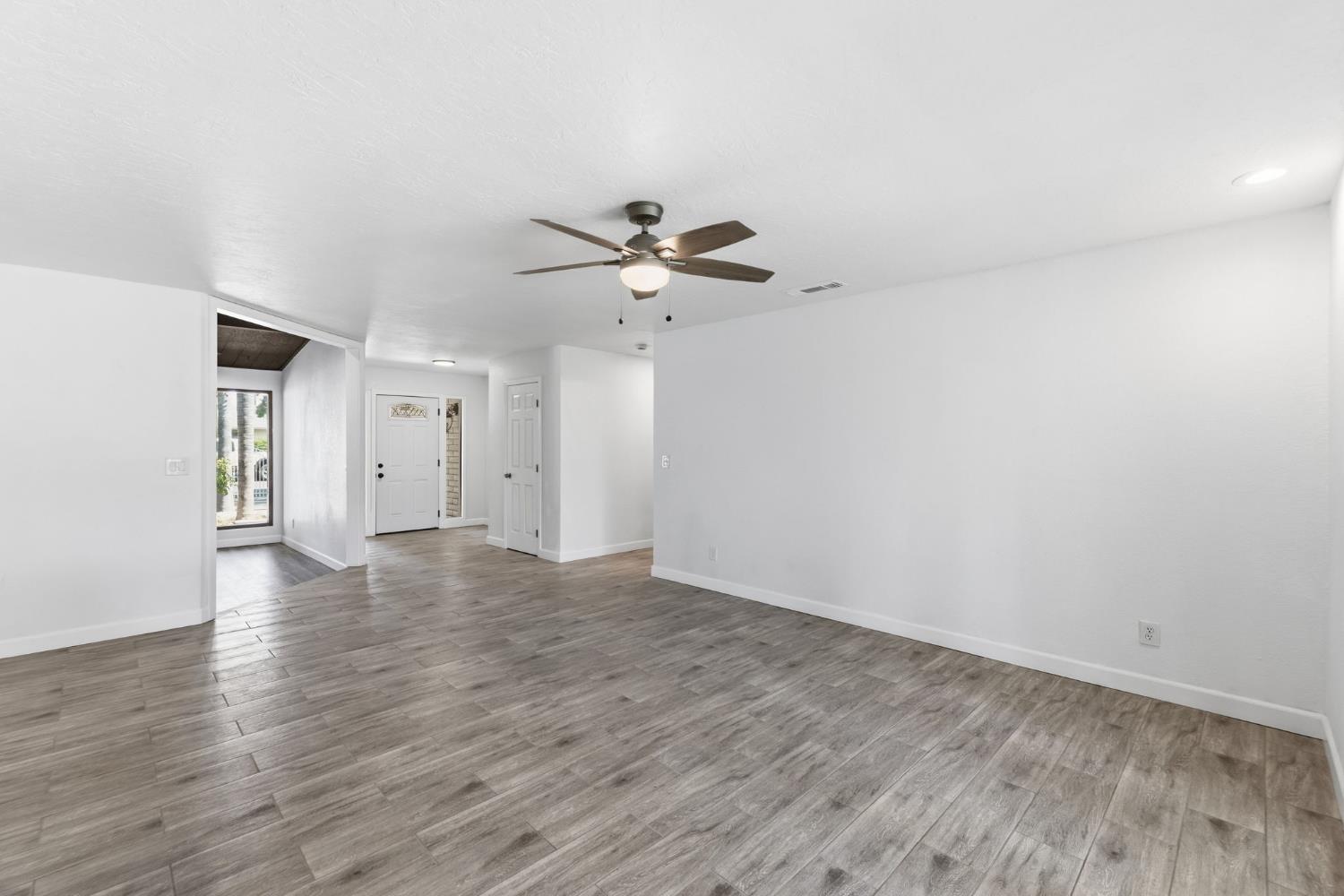 2577 W Noble, Caruthers, CA 93609