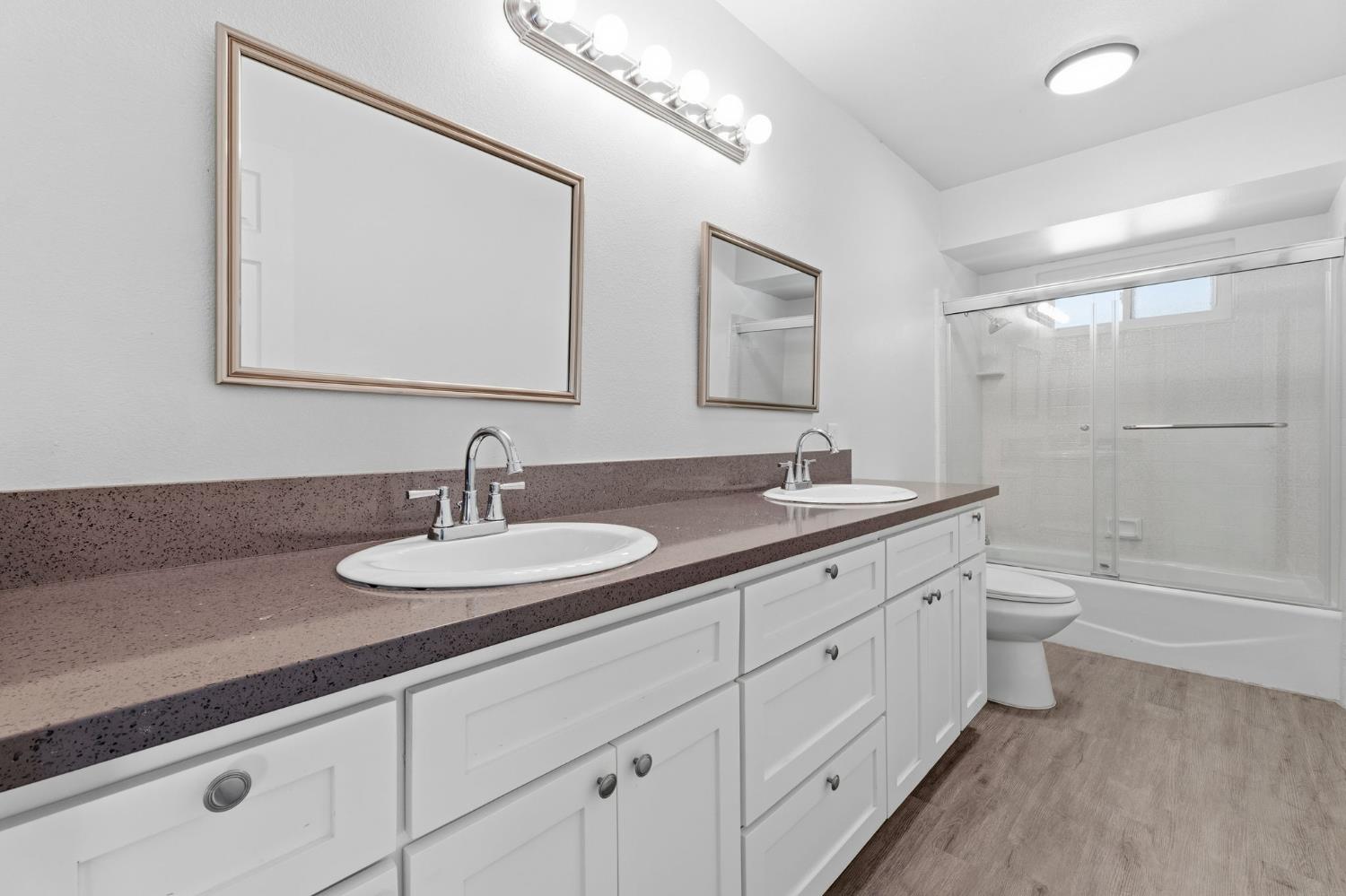 2577 W Noble, Caruthers, CA 93609