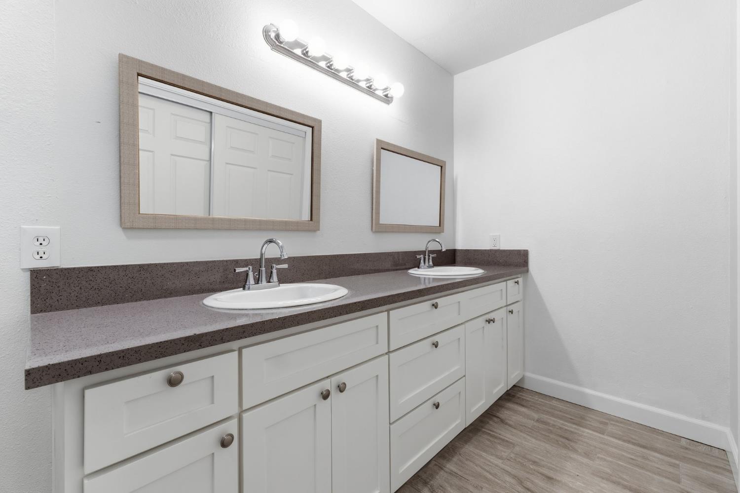2577 W Noble, Caruthers, CA 93609