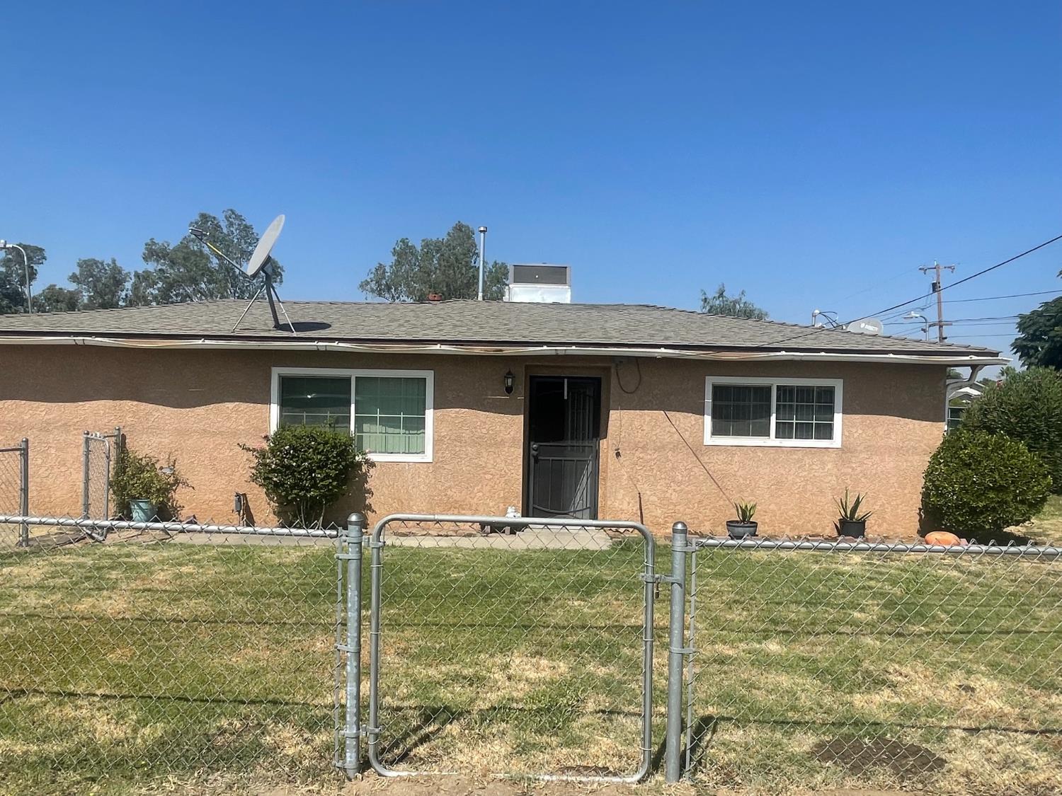 13495 S Marks, Caruthers, CA 93609