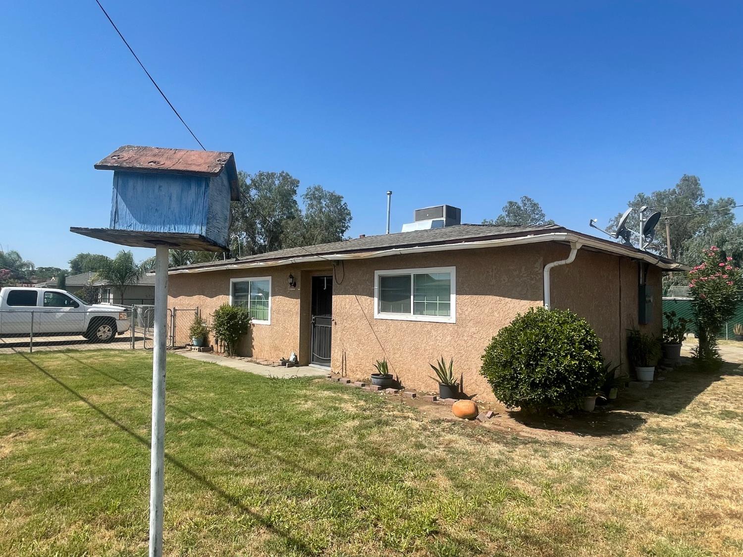 13495 S Marks, Caruthers, CA 93609