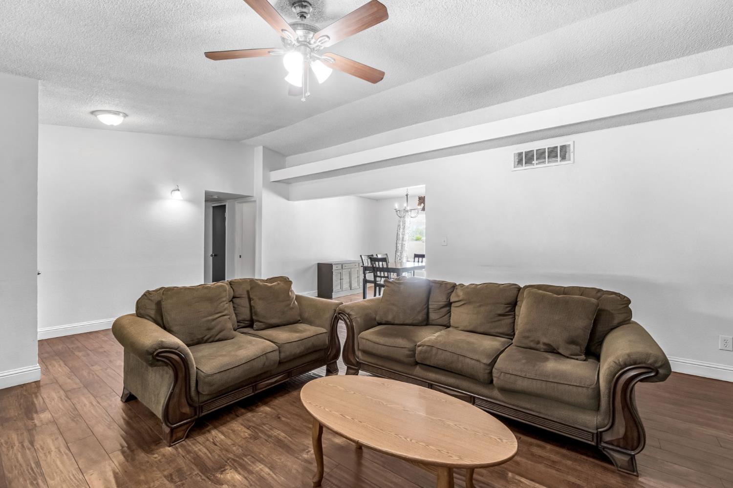 11975 Charlton Rd, Madera, CA 93636