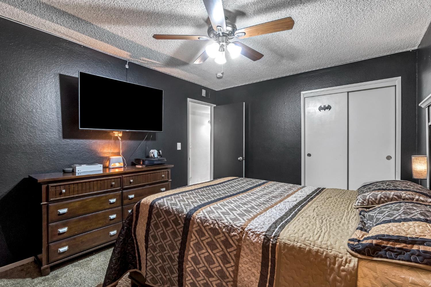 11975 Charlton Rd, Madera, CA 93636