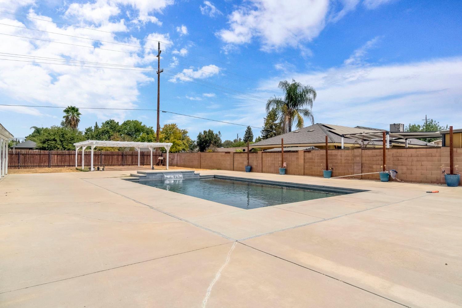 11975 Charlton Rd, Madera, CA 93636