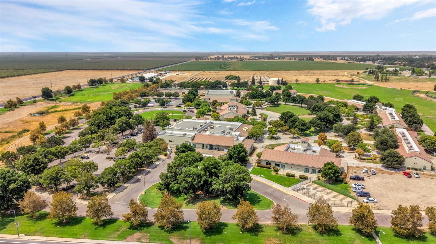 11975 Charlton Rd, Madera, CA 93636