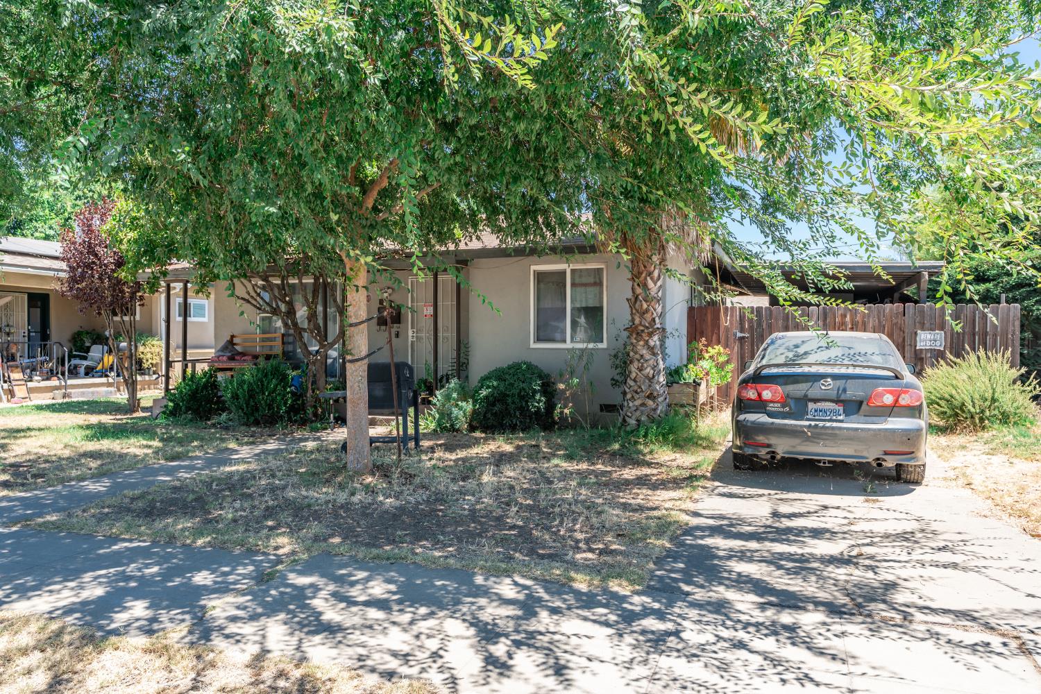 417 S J St, Madera, CA 93637