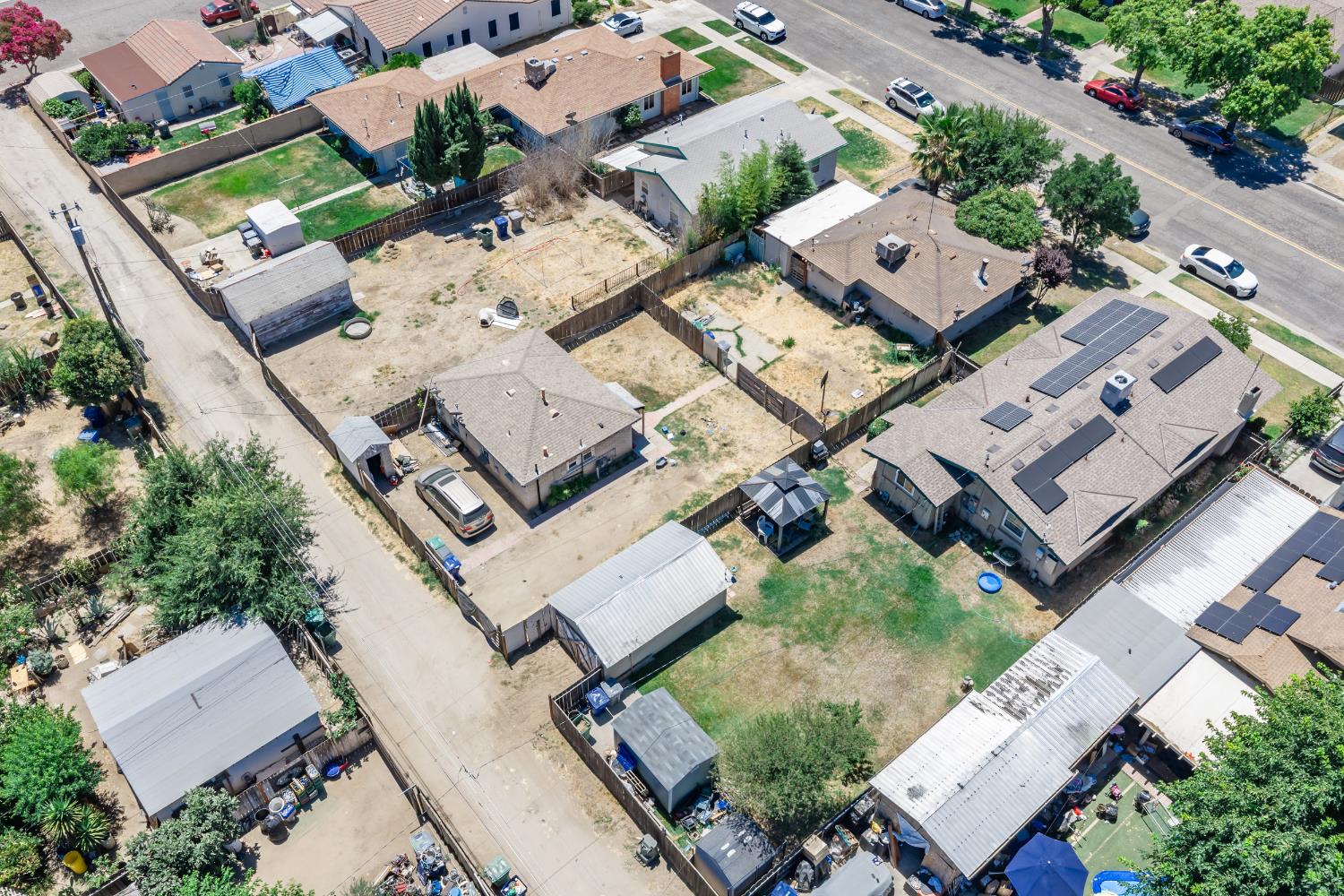 417 S J St, Madera, CA 93637