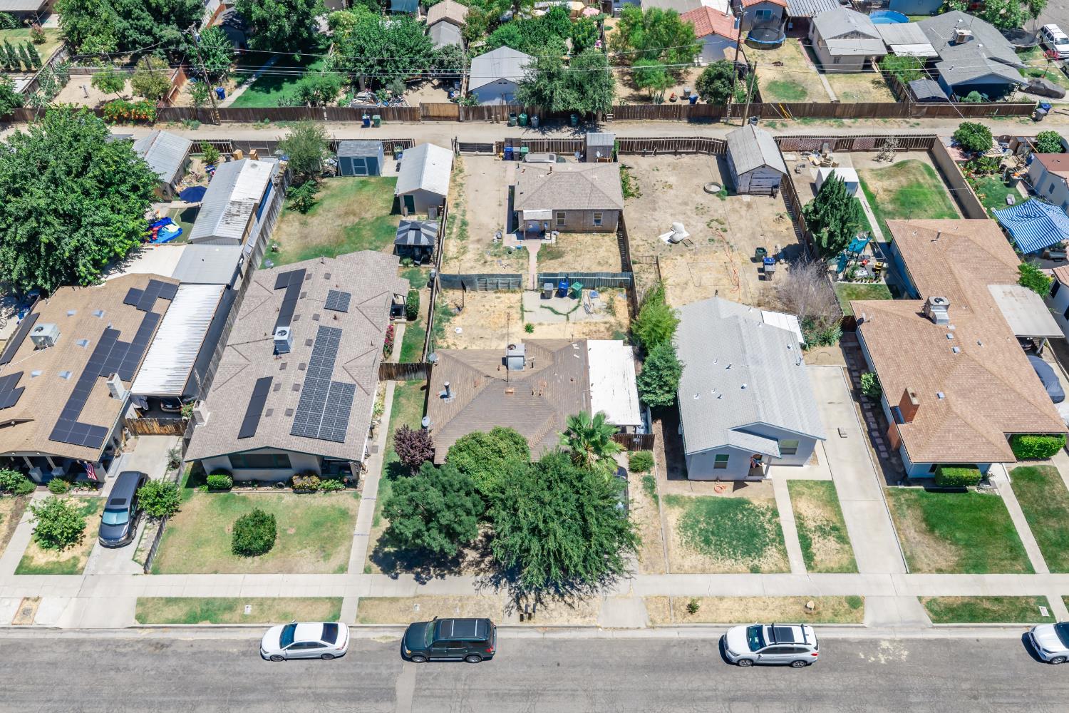 417 S J St, Madera, CA 93637