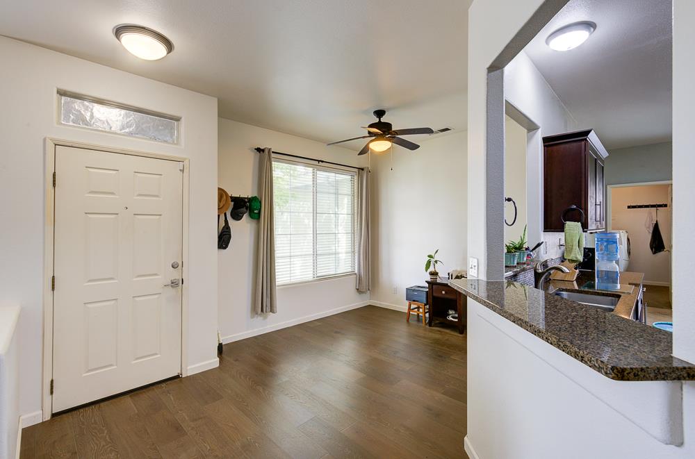 5683 E Grove Ave, Fresno, CA 93727