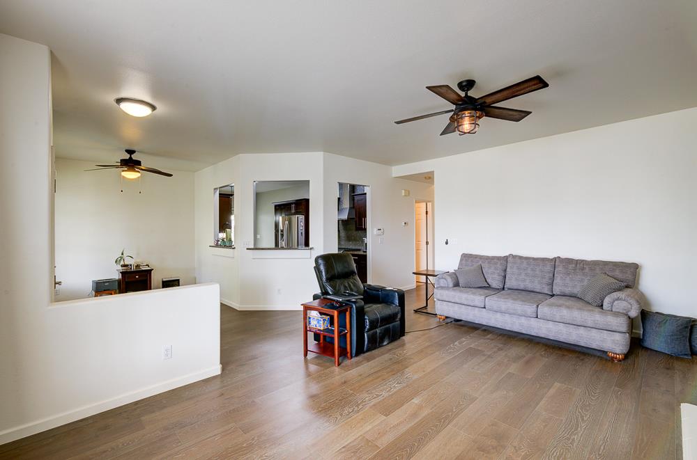 5683 E Grove Ave, Fresno, CA 93727