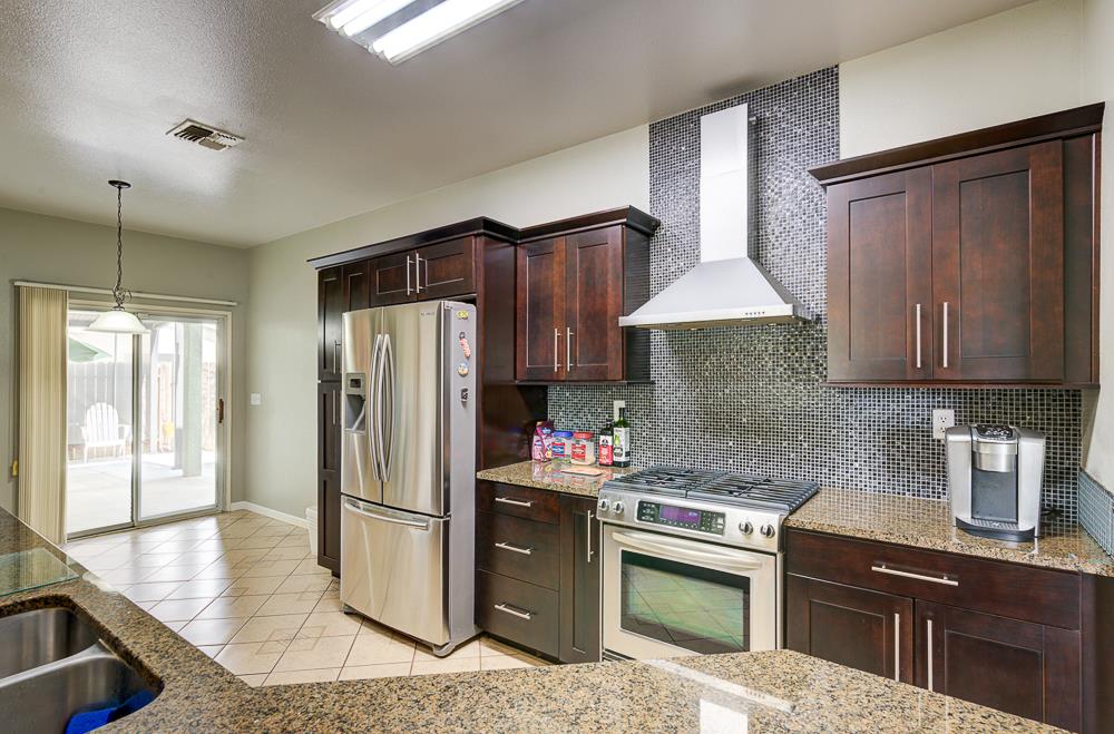 5683 E Grove Ave, Fresno, CA 93727