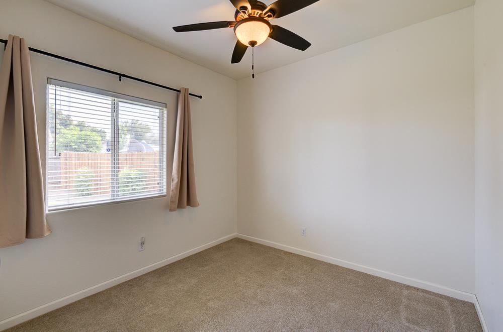 5683 E Grove Ave, Fresno, CA 93727