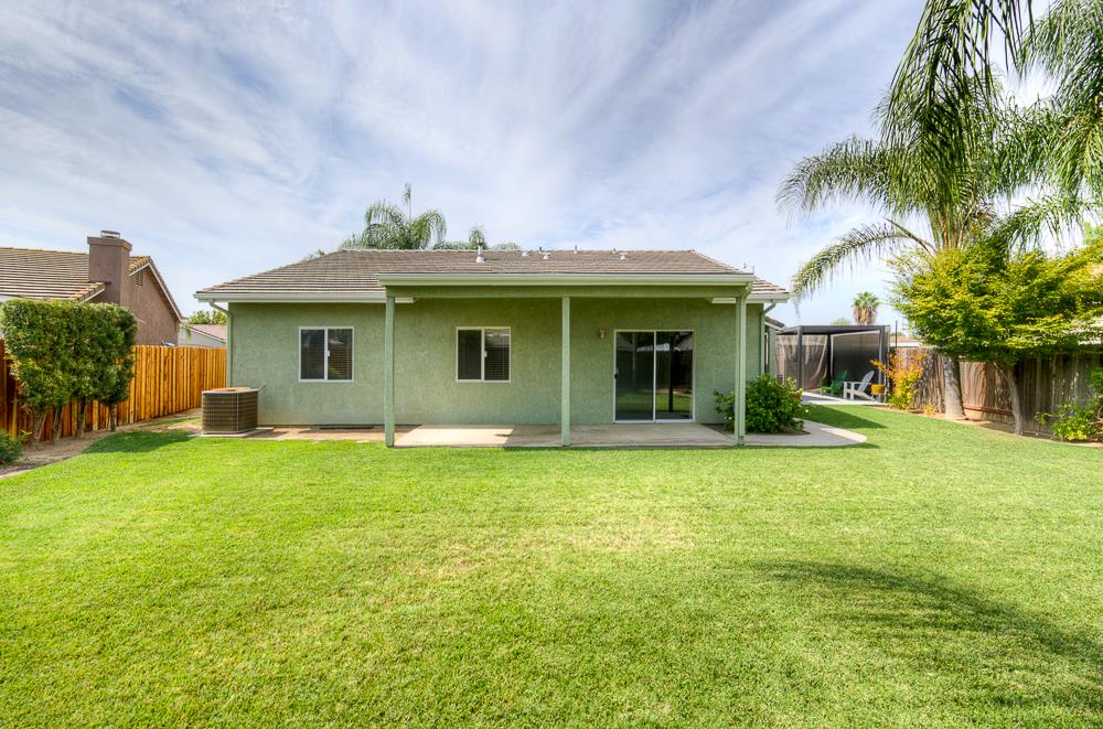 5683 E Grove Ave, Fresno, CA 93727