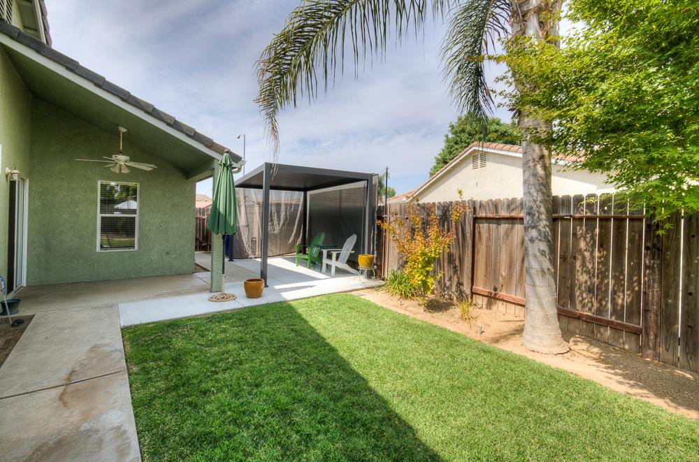 5683 E Grove Ave, Fresno, CA 93727