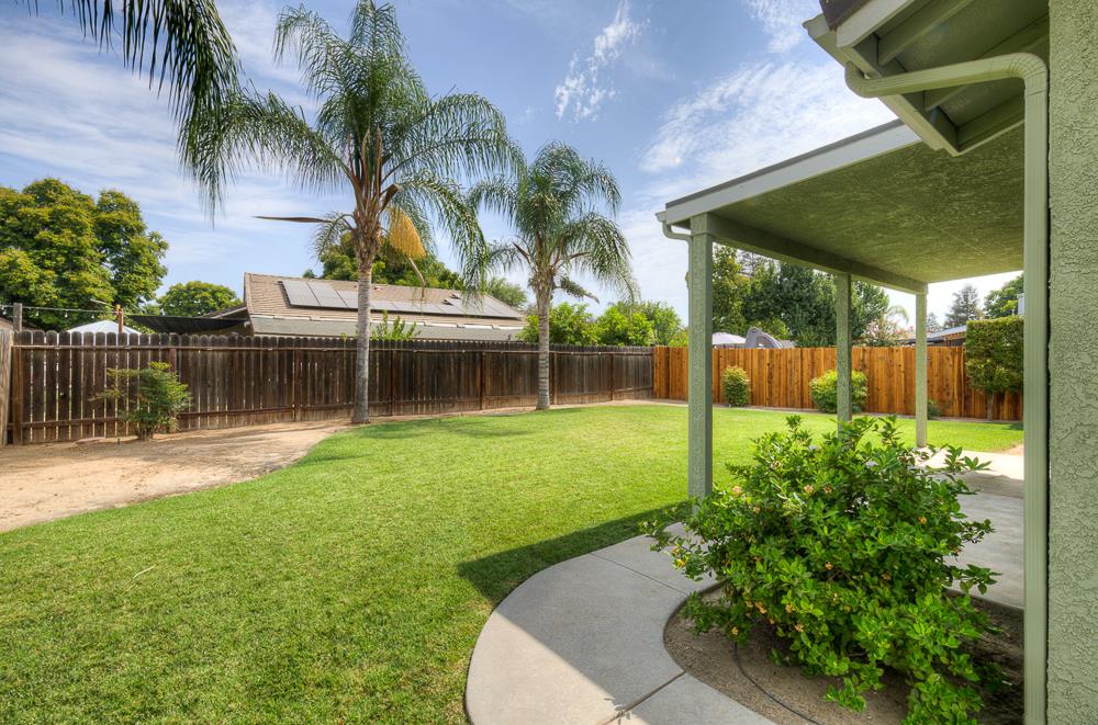 5683 E Grove Ave, Fresno, CA 93727