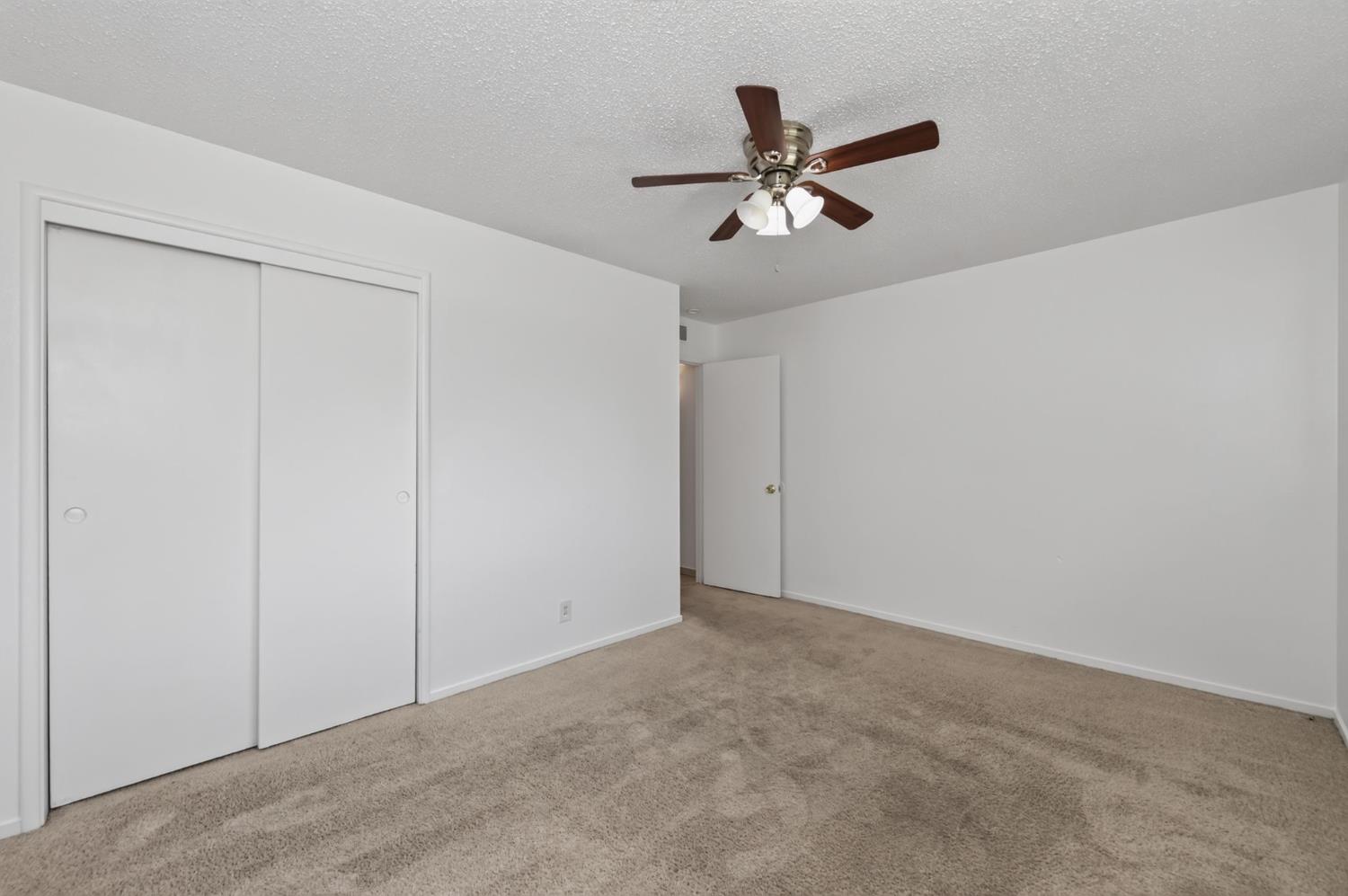 520 W Acacia Ave, Fresno, CA 93705
