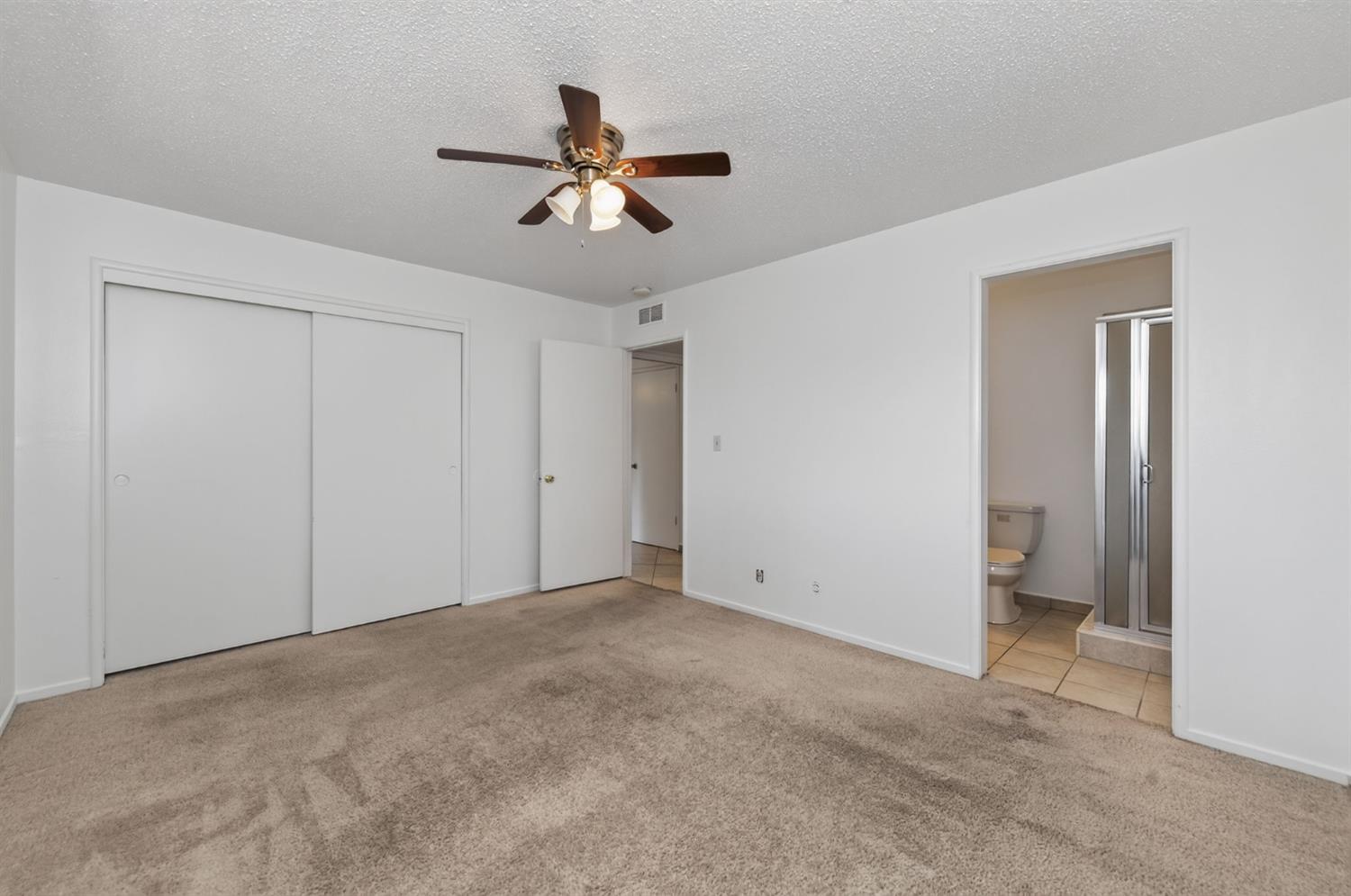520 W Acacia Ave, Fresno, CA 93705